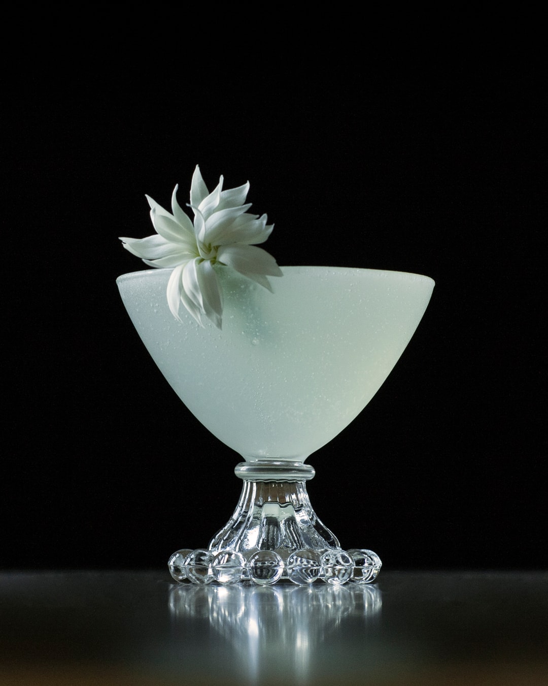 The Cocktailian's Guide to Edible Flowers - Moody Mixologist